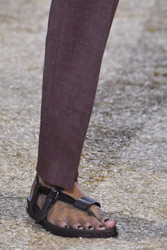 [Pantofi de damă la modă pentru primăvara-vara 2024]: flip-flops