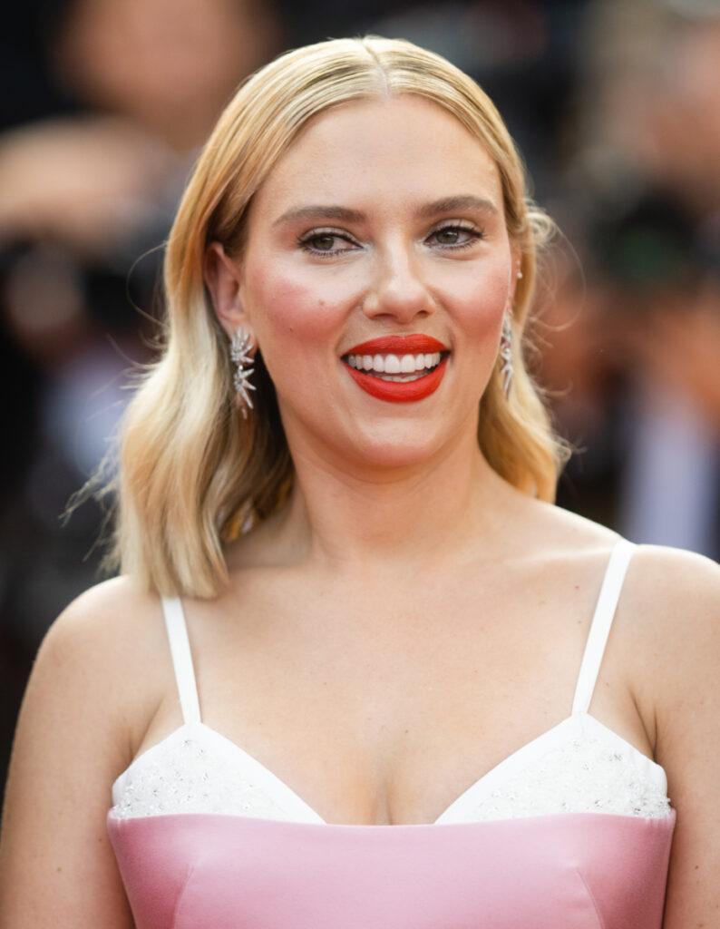 Doamna Primăvară: Scarlett Johansson