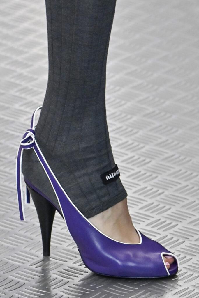 [Tendințe primăvară-vară 2025]: pantofi peep-toe