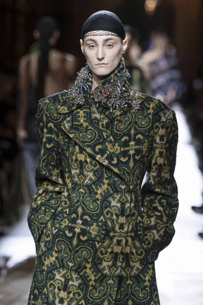 [Modele la modă toamna-iarna 2025/2026]: gobelin