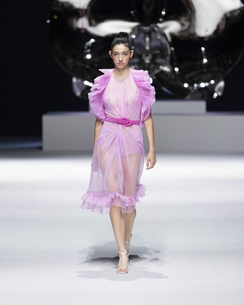 Culori la modă pentru primăvara-vara 2026: roz